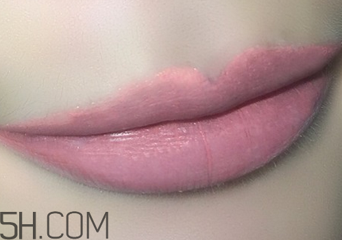 口紅到底應(yīng)該怎么涂？吻唇妝具體畫法