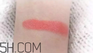 奶油杏是什么顏色？奶油杏色口紅試色