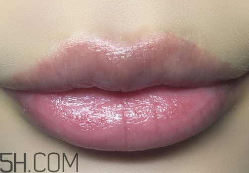 口紅到底應(yīng)該怎么涂？吻唇妝具體畫法