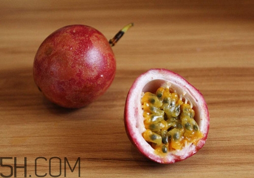 百香果和牛油果可以一起吃嗎？百香果和牛油果一起吃有什么好處呢？