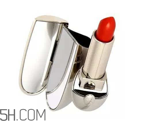 涂口紅前用bb打底可以嗎？最近比較火的口紅品牌有哪些？