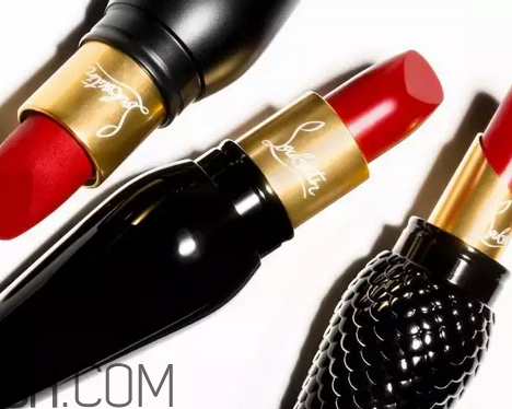 涂口紅前用bb打底可以嗎？最近比較火的口紅品牌有哪些？