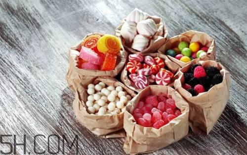 愛(ài)長(zhǎng)痘吃什么食物好？愛(ài)長(zhǎng)痘的食物禁忌有哪些？