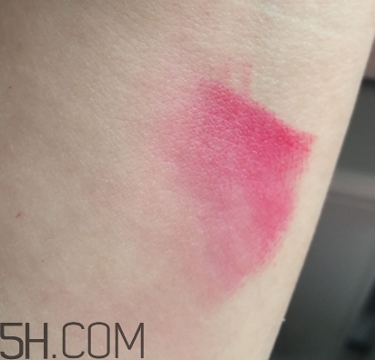 candy moyo口紅好用嗎？candy moyo膜玉口紅評測