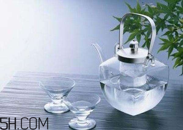 喝水有哪些禁忌？哪些水是不能喝的？