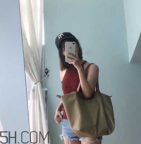 瓏驤餃子包多少錢？longchamp餃子包價(jià)格