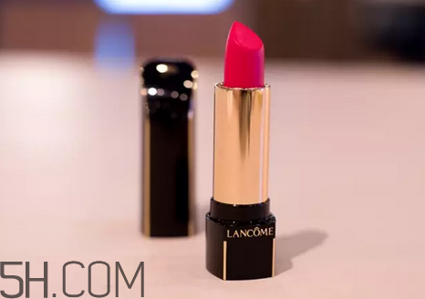 涂口紅前用bb打底可以嗎？最近比較火的口紅品牌有哪些？