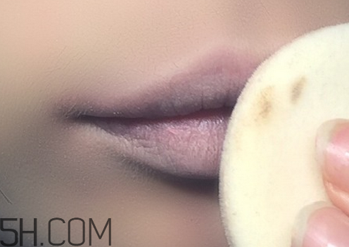 口紅到底應(yīng)該怎么涂？吻唇妝具體畫法