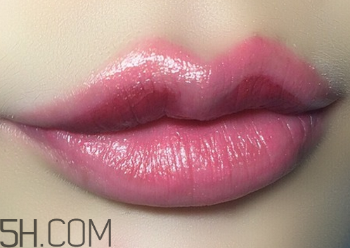 口紅到底應(yīng)該怎么涂？吻唇妝具體畫法