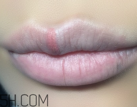 口紅到底應(yīng)該怎么涂？吻唇妝具體畫法