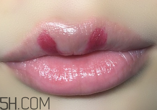 口紅到底應(yīng)該怎么涂？吻唇妝具體畫法