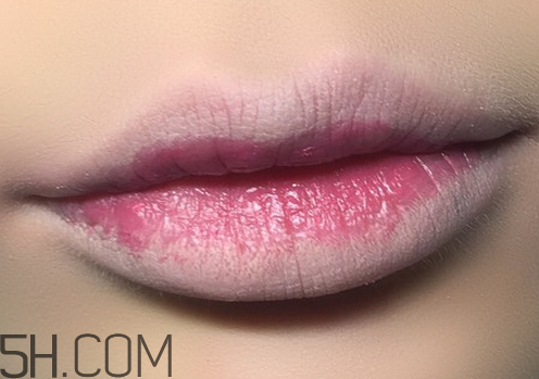 口紅到底應(yīng)該怎么涂？吻唇妝具體畫法