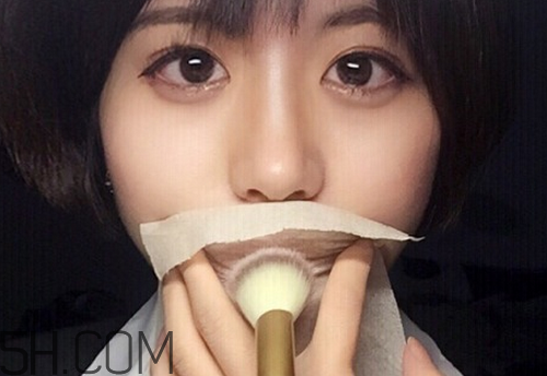 口紅到底應(yīng)該怎么涂？吻唇妝具體畫法