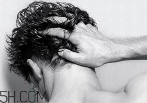 淋雨后需要洗頭嗎？淋雨后不洗頭可以嗎？