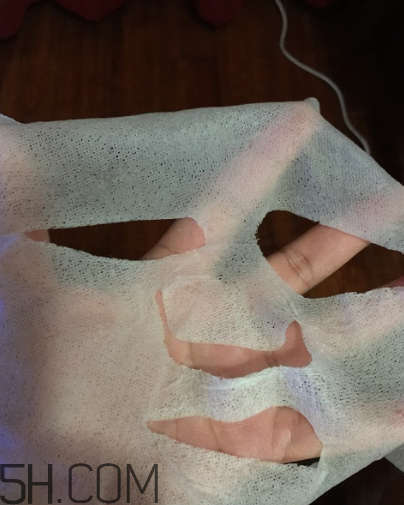 美膚寶面膜有熒光劑嗎？美膚寶面膜測評