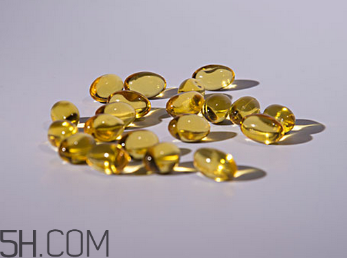 維生素e是魚(yú)肝油嗎？維生素e是雌激素嗎？