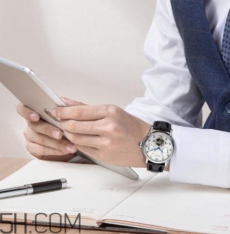 海鷗手表怎么調(diào)時間？海鷗手表怎么調(diào)日歷？