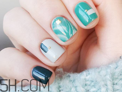 指甲軟是怎么回事？冬季美甲什么顏色好看？