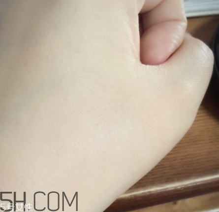 zfc粉底膏傷皮膚嗎？zfc粉底膏好用嗎？