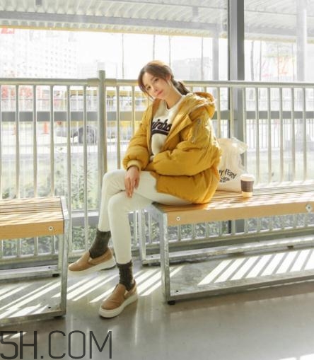 黃色棉服怎么搭配？黃色棉襖搭配圖片