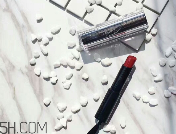 yumyum口紅是什么牌子？yumyum口紅好用嗎？