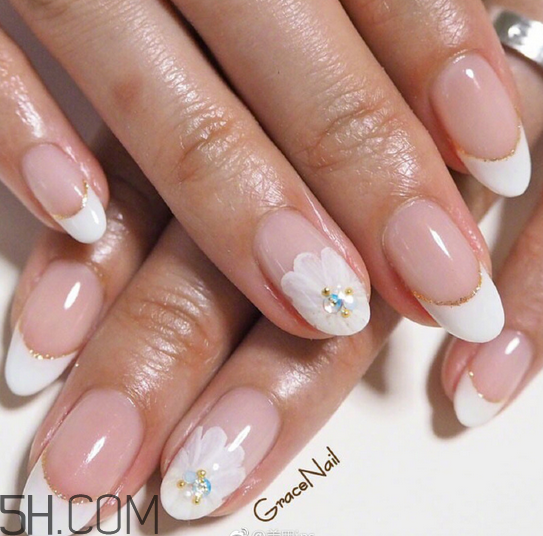 美甲什么顏色顯手白？日式美甲和普通美甲的區(qū)別