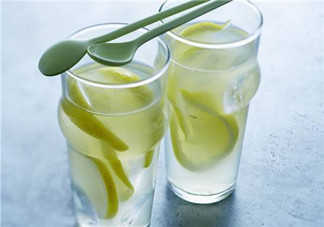 檸檬水可以祛痘嗎？祛痘可以用檸檬水嗎？