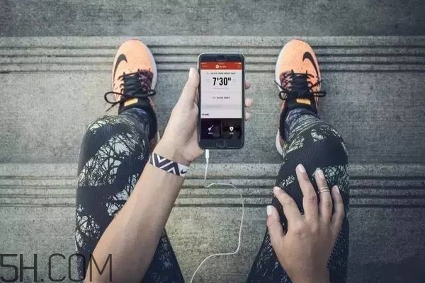 夜跑減肥的正確方法有哪些？冬天夜跑應(yīng)該怎么跑才能減肥？