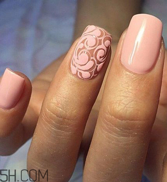 春天什么樣的美甲好看？美甲蕾絲款式圖片大全