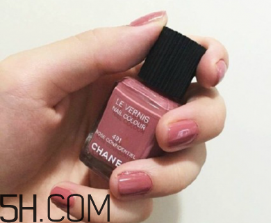 什么牌子指甲油好用？2018清新美甲圖片最新款