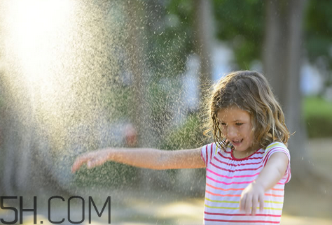 淋雨后要洗澡嗎？淋雨后不洗澡會怎么樣？