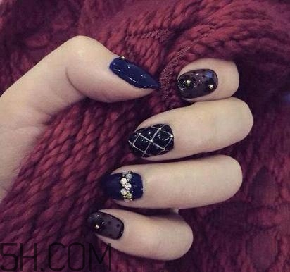 指甲軟是怎么回事？冬季美甲什么顏色好看？