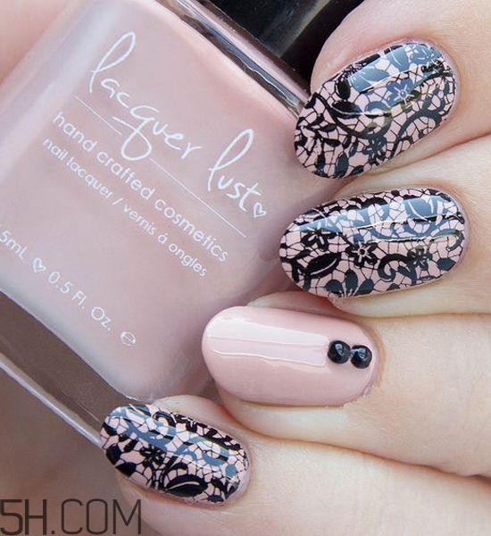 春天什么樣的美甲好看？美甲蕾絲款式圖片大全