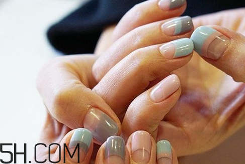 美甲涂什么顏色好看？2018冬天最美的韓式美甲