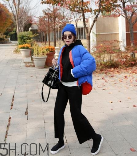 藍(lán)色棉襖配什么褲子？藍(lán)色棉服搭配褲子圖片