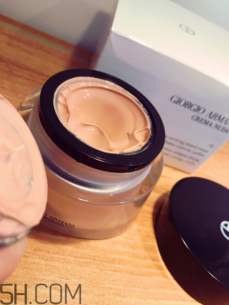 阿瑪尼黑曜石素顏霜怎么樣？阿瑪尼黑曜石素顏霜測評