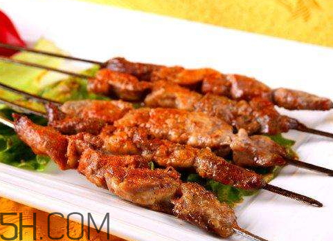 一斤羊肉能穿多少串 羊肉串怎么看熟不熟 一斤羊肉能穿多少串 羊肉串怎么看熟不熟