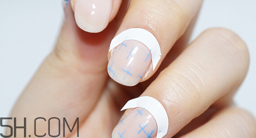 美甲店是怎么做指甲的？毛呢格子美甲教程圖解