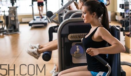 第一次去健身房怎樣才不會顯得很菜？第一次去健身房有什么注意事項？