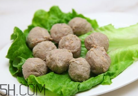 ?一個牛肉丸多少克 一斤牛肉做多少牛肉丸 ?一個牛肉丸多少克 一斤牛肉做多少牛肉丸