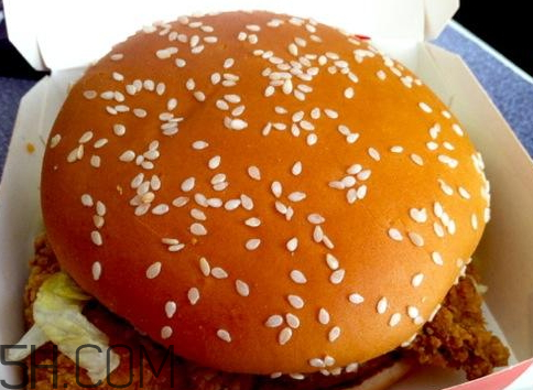 ?一個(gè)香辣雞腿堡的熱量是多少 ?一個(gè)香辣雞腿堡多少克 ?一個(gè)香辣雞腿堡的熱量是多少 ?一個(gè)香辣雞腿堡多少克