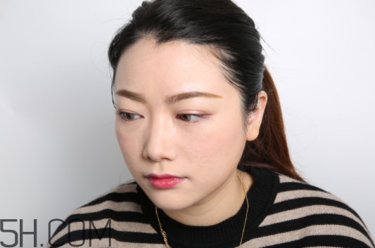 快速化妝好看又自然的方法 5分鐘速成妝容 快速化妝好看又自然的方法 5分鐘速成妝容