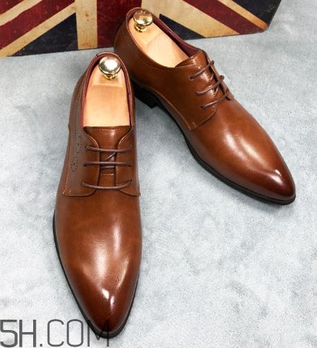 棕色皮鞋變黑怎么辦？棕色皮鞋變黑怎么恢復(fù)？