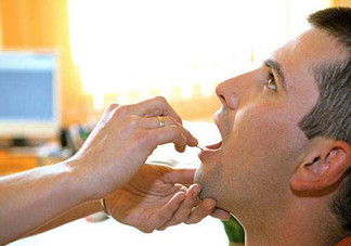 艾灸對慢性咽炎有用嗎？慢性咽炎可以通過艾灸來治療嗎？