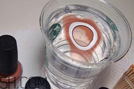 水染美甲用的什么指甲油？2018秋冬美甲最新款圖片