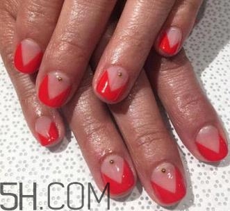 冬天美甲適合什么顏色？純色美甲跳色款式搭配圖