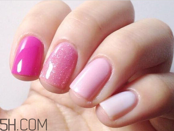 冬天美甲適合什么顏色？純色美甲跳色款式搭配圖