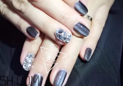 什么是反法式美甲？好看的貓眼美甲圖片