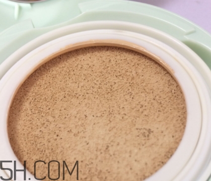 rojank茹妝氣墊cc霜好用嗎？茹妝蜂蜜氣墊皙皙霜評(píng)測(cè)