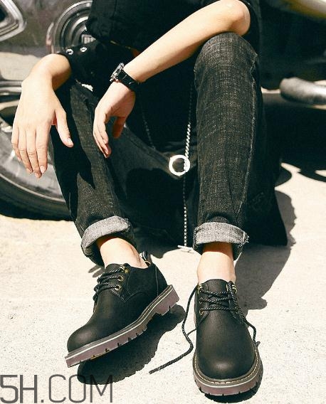 頭層牛皮是真皮嗎？頭層牛皮和二層牛皮哪個(gè)好？